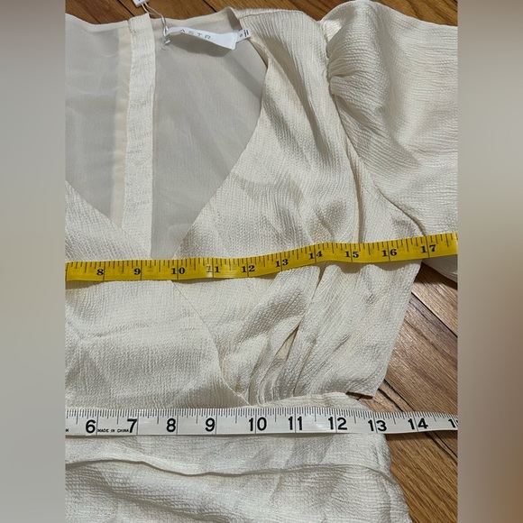 Dress - Picture 5 of 7